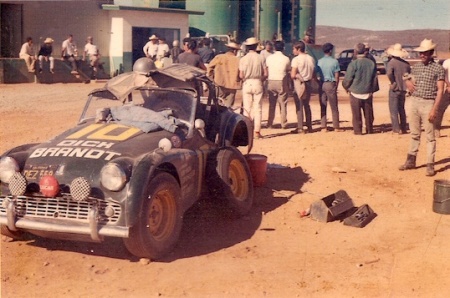 Triumph- TR3- Baja-Race-02