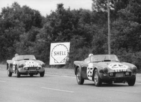 Triumph TR4S No 25 - No 26 - Le Mans 1961
